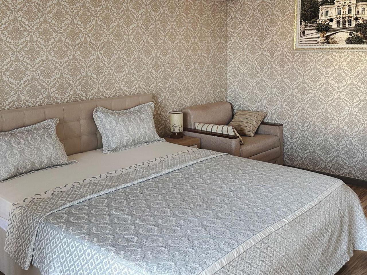 4Rent Lovely Apartment Chisinau Ngoại thất bức ảnh